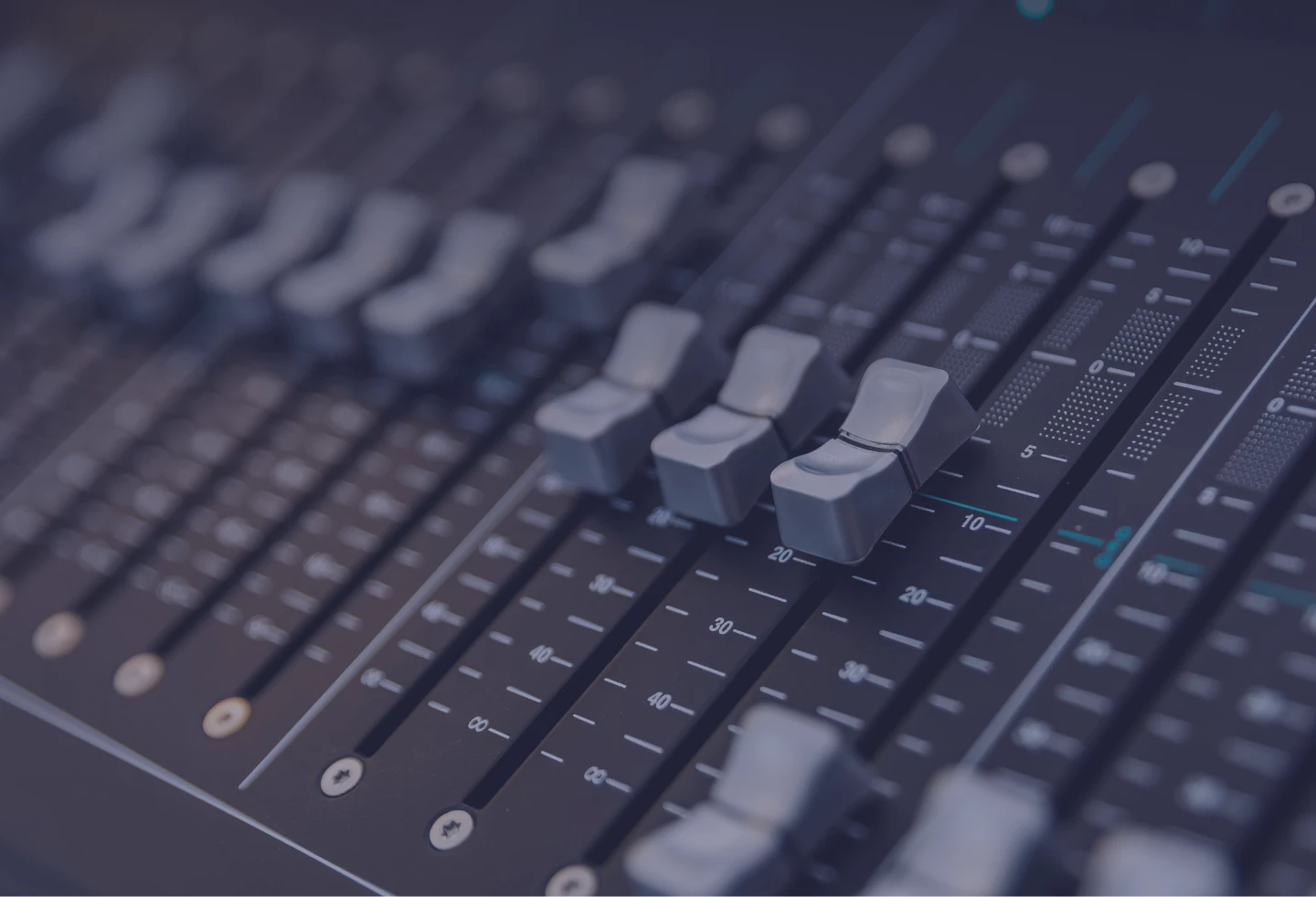 La guerra por el micro: ¿Cuál será el futuro del podcast?